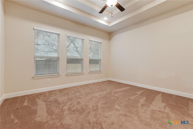 Building Photo - 514 Carriage House