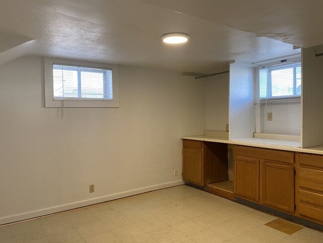 Building Photo - 2 Bed / 2 Bath Home - Close to UNC