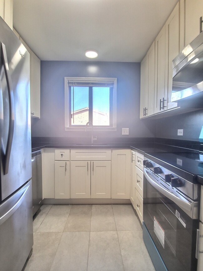 Building Photo - 266 12th St