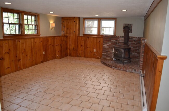 Building Photo - 251 Cutler Rd