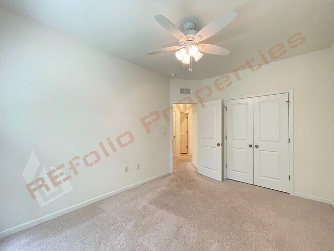 Building Photo - Great Location! 2 Story 3 Bedroom 1 Car-Garage End Unit Town Home with Community Pool  @ 55 James...