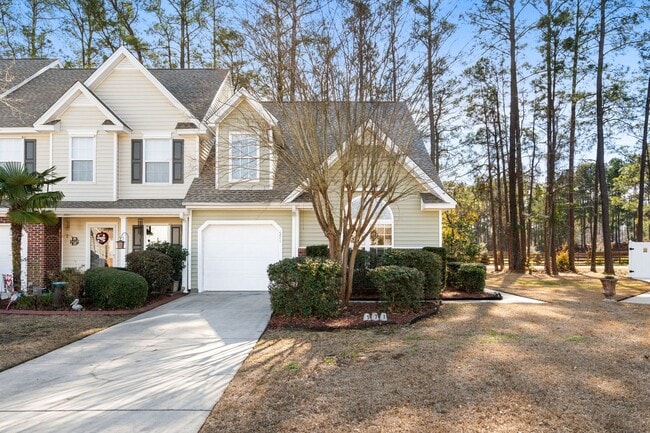 Building Photo - 571 Riverward Dr