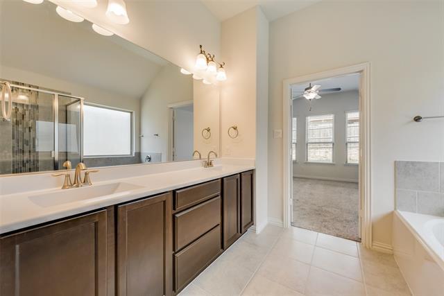Building Photo - 828 Skytop Dr