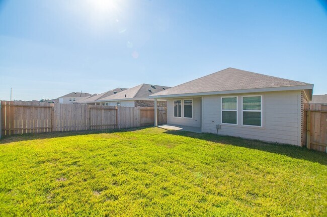 Building Photo - 24314 Pebble Cres Ln