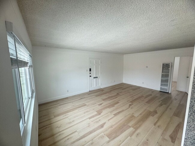 Building Photo - 373 Wawona Ave