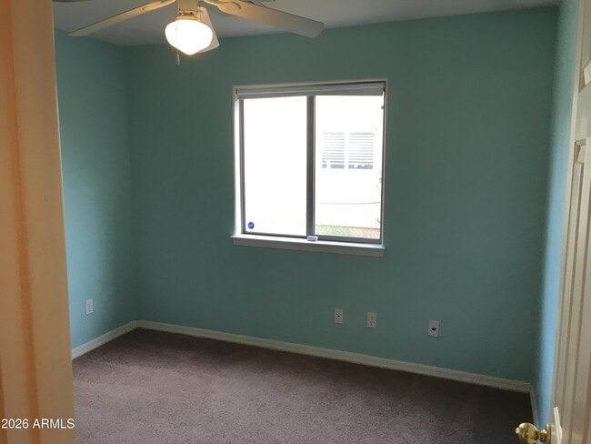 Building Photo - 2536 E McArthur Dr