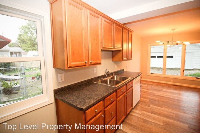 Building Photo - 3 br, 1 bath House - 2925 Stevens St