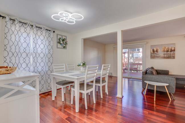 Dining Room - 3030 Ellenwood Dr