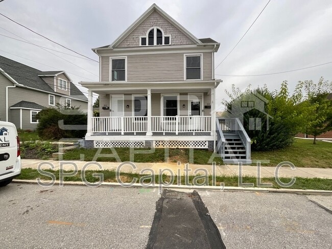 Primary Photo - 28 Charles St