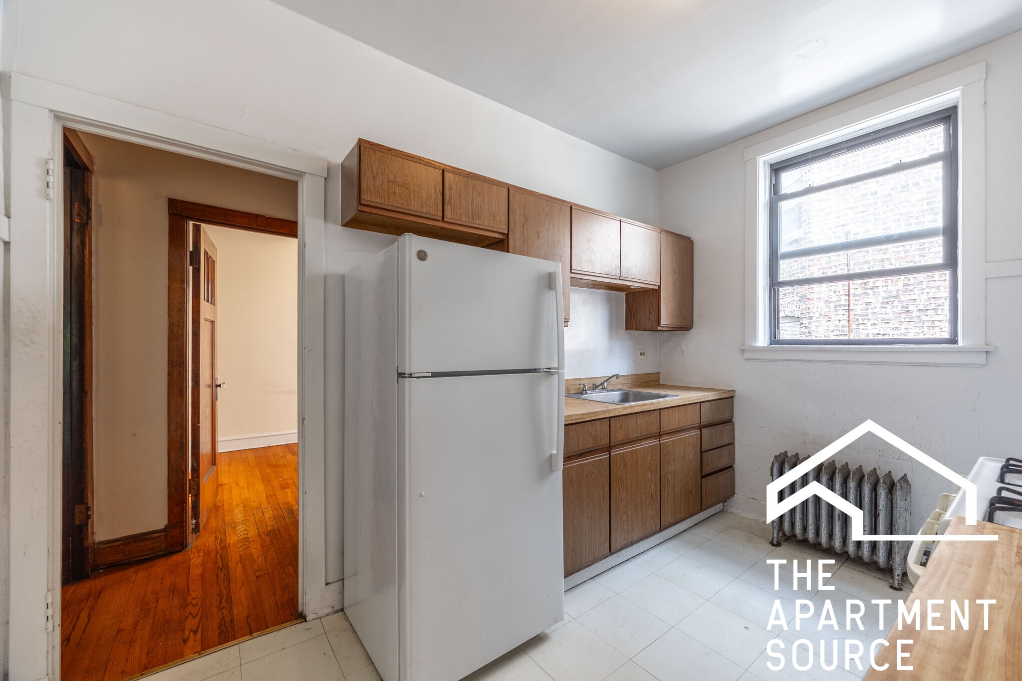 Building Photo - 2434 N Sawyer Ave