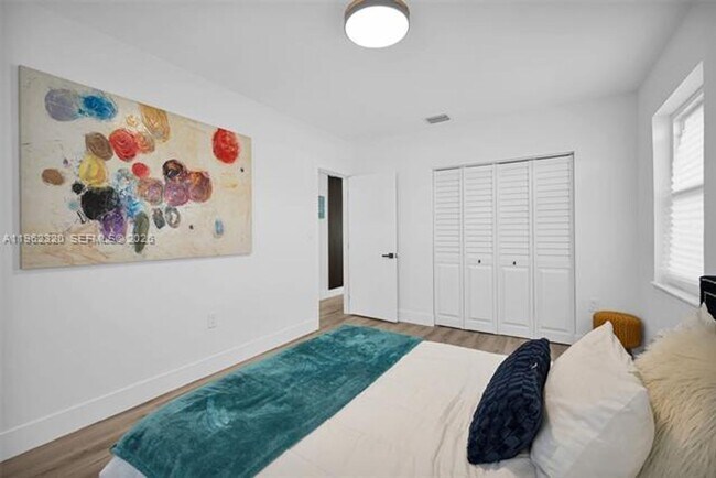 Building Photo - 6540 SW 4th St