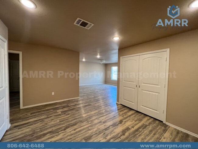 Building Photo - 7415 5th St