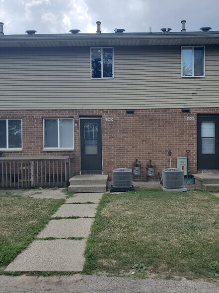 Unit rear entry - 5906 Christie Ave SE