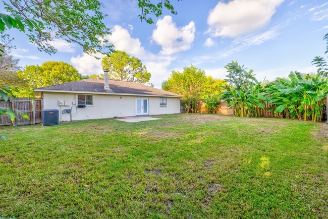 Building Photo - 2799 Wood Hollow Dr
