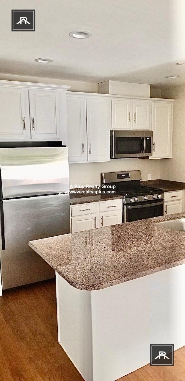 Building Photo - 2 bedroom in Boston MA 02132