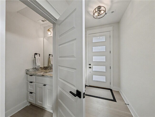 Building Photo - 30 Cromer Dr