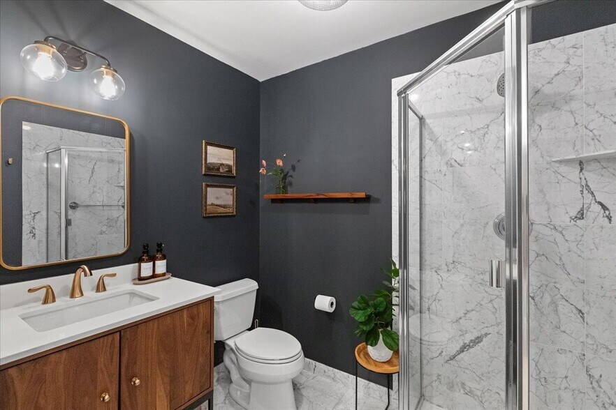 Building Photo - 330 W Grand Ave