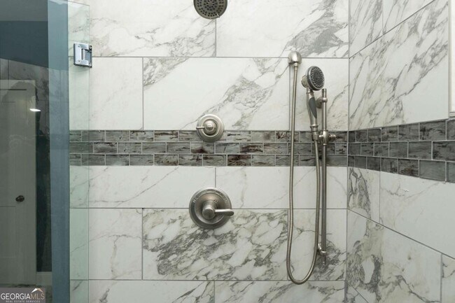 Building Photo - 1433 Merriman Ln NE