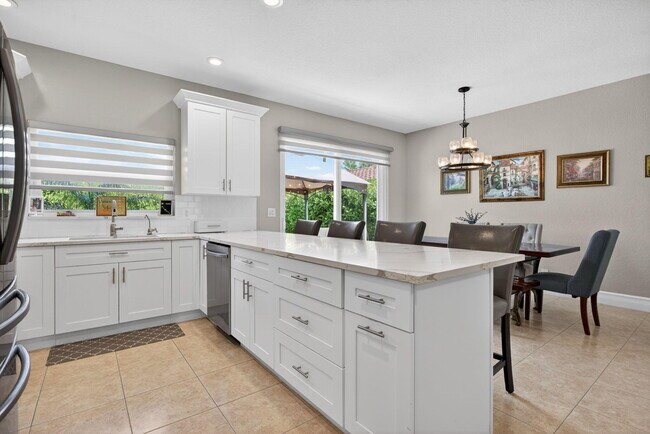 Building Photo - 4735 NW 120th Way