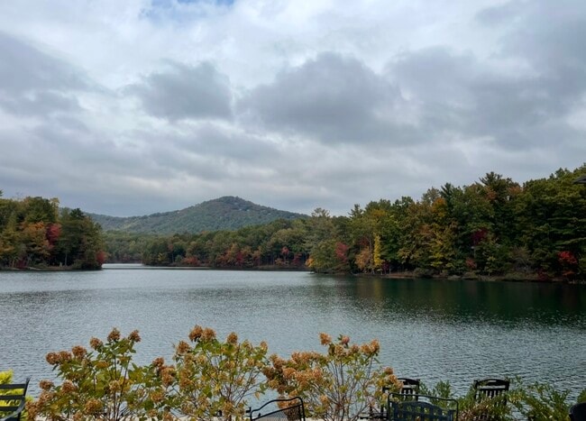 Building Photo - 973 Quail Cove Dr