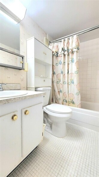 Building Photo - 11485 Oakhurst Rd