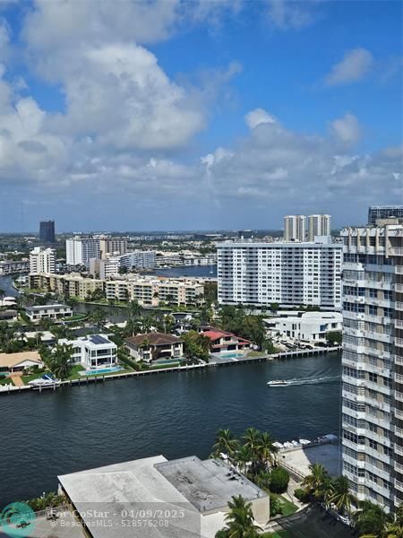 Building Photo - 1985 S Ocean Dr