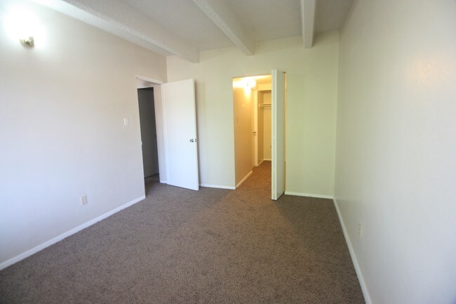 Building Photo - The Club Apartments