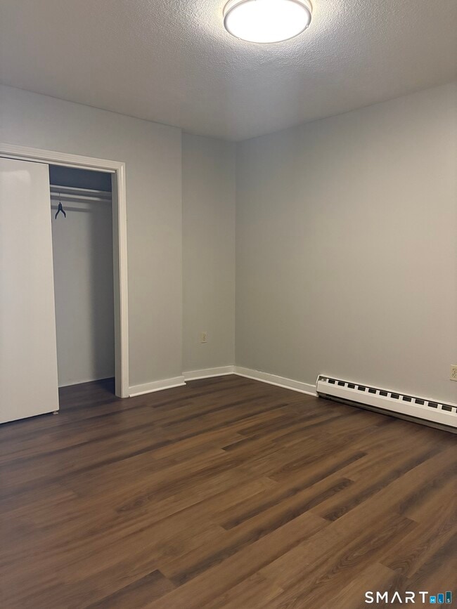 Building Photo - 36 Main St