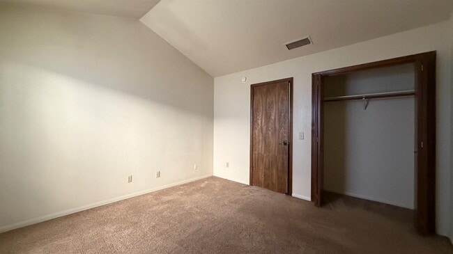 Building Photo - 1555 W Boston Ave