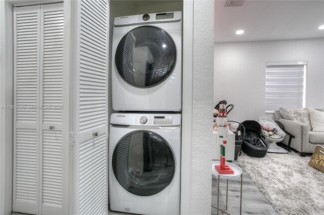 Building Photo - 1445 NE 181st St