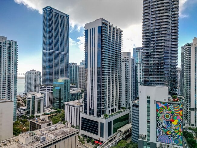 Building Photo - 1010 Brickell Ave
