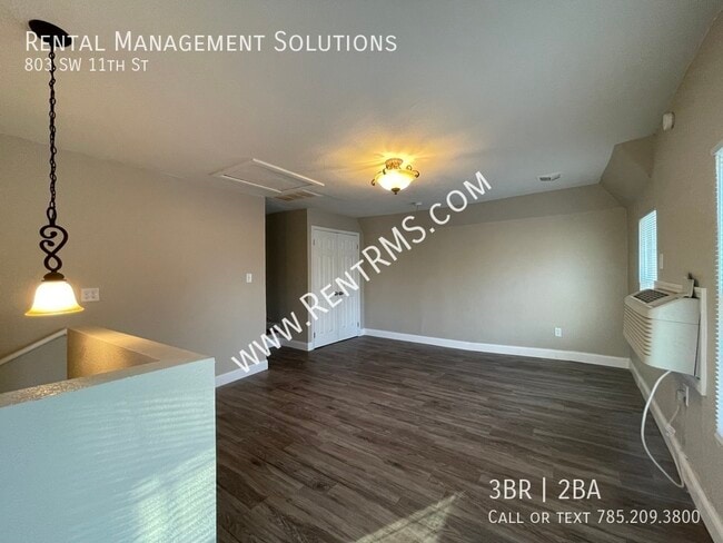 Building Photo - 803 SW 11th St