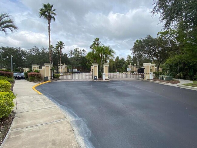 Building Photo - 5125 Palm Springs Blvd