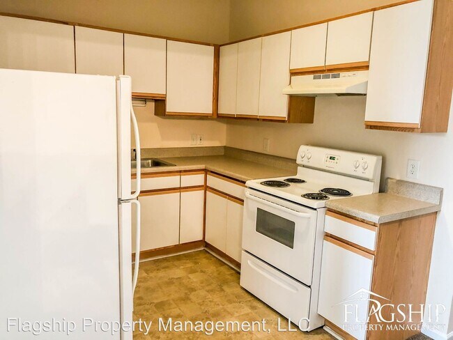 Building Photo - 3001 MacGregor Downs Rd