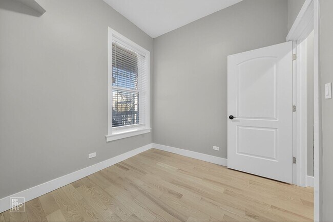 Building Photo - 1248 S Troy St