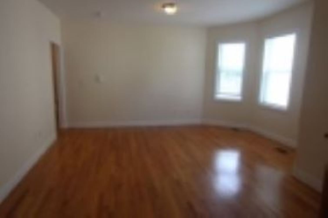 Building Photo - 36 Lincoln Pky