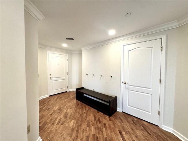 Building Photo - 195 14th St NE