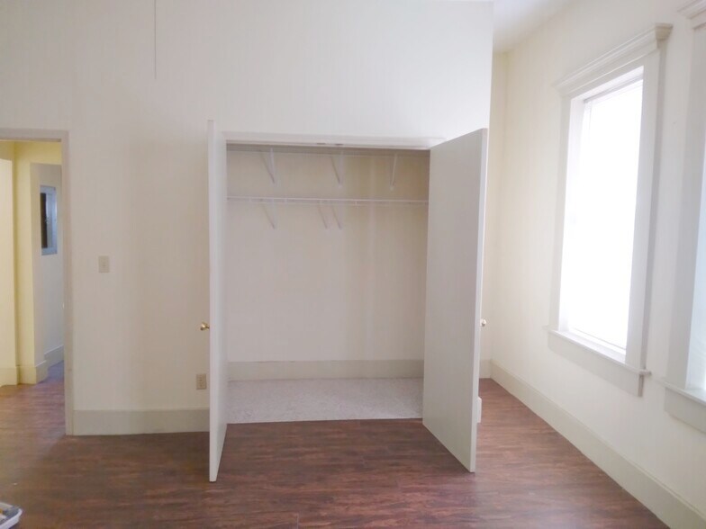 Spacious Storage - 1300 S 3rd St