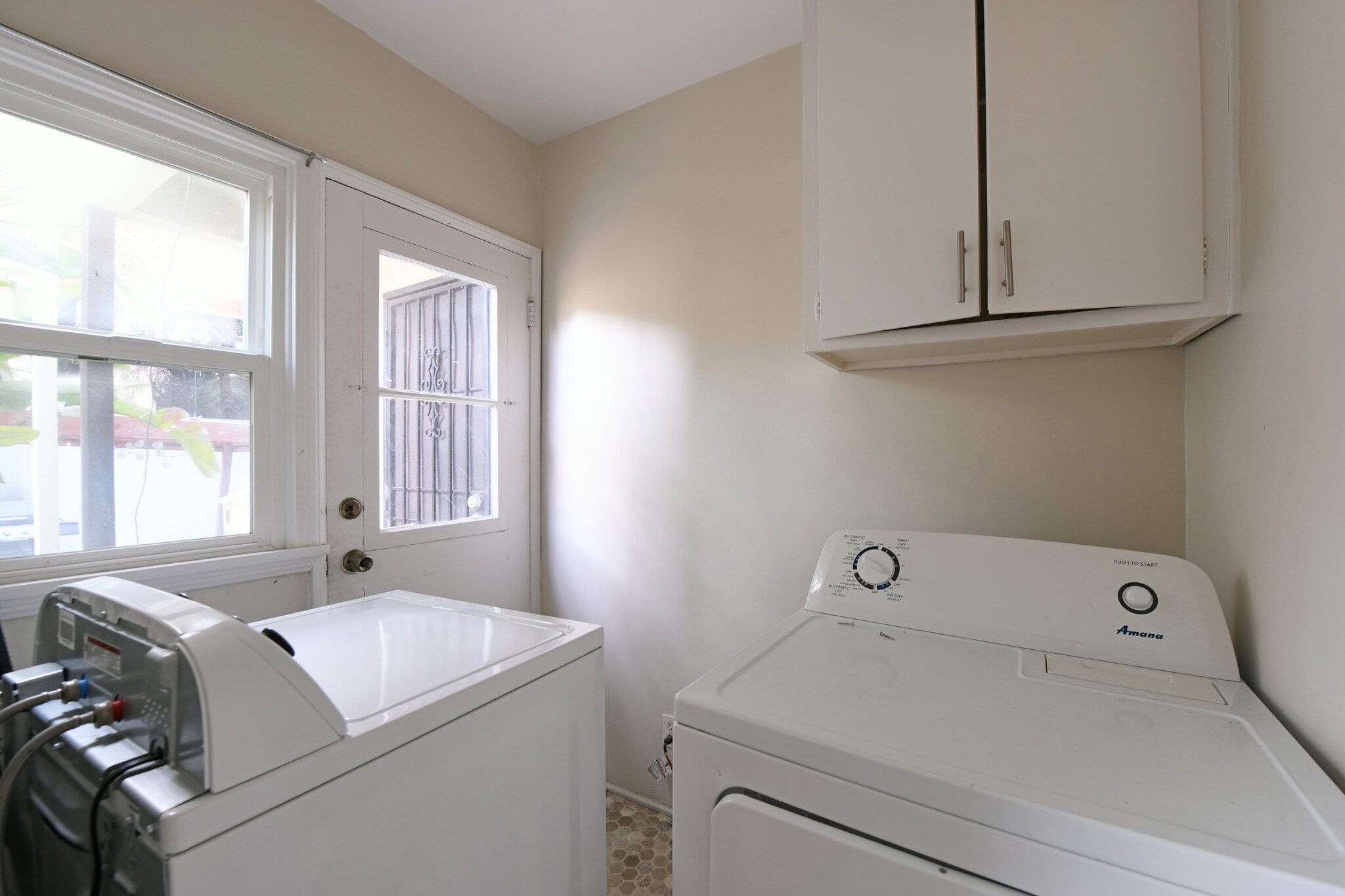 Building Photo - 11061 Ohio Ave