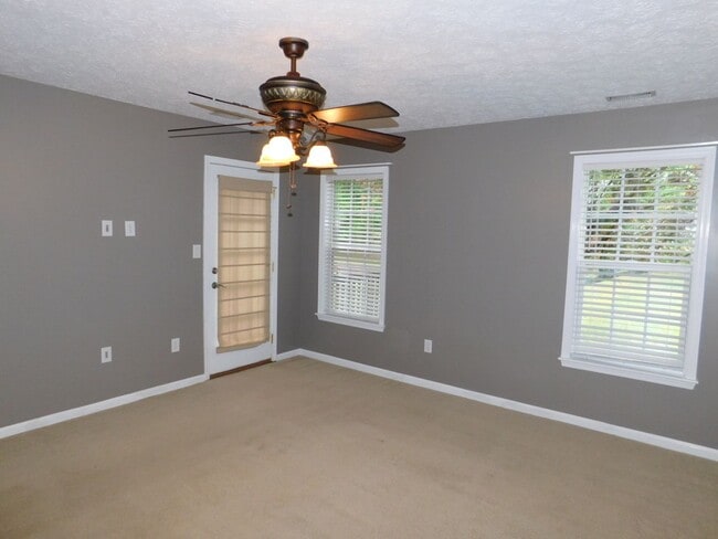 Building Photo - Single Family Home in Cherry Branch