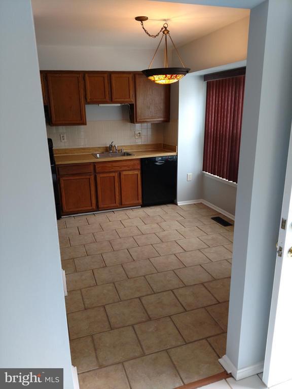 Building Photo - 15205 Streamside Ct
