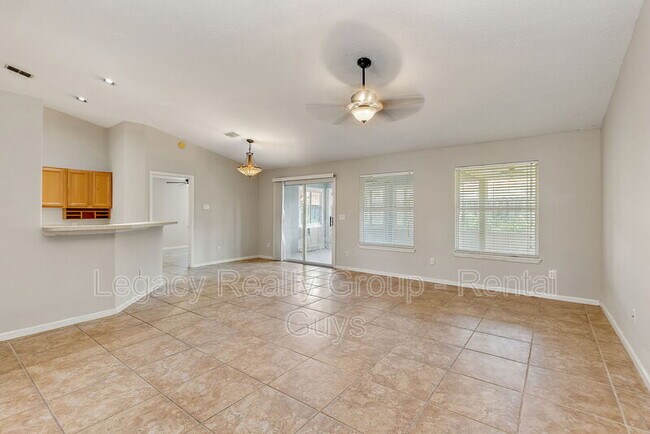 Building Photo - 12312 Harbor Winds Dr N