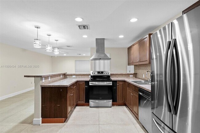 Building Photo - 1472 SW 44th Ave