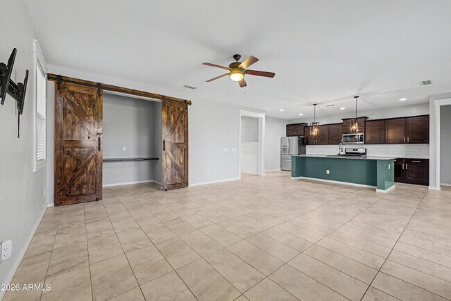 Building Photo - 1041 Glen Canyon Dr