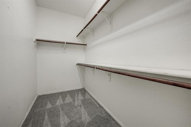 Building Photo - 2041 Meadow View Dr