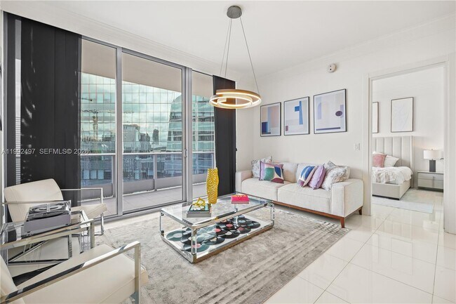 Building Photo - 200 Biscayne Blvd Way