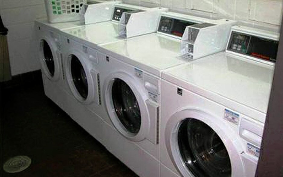 Laundry - 805 29th St