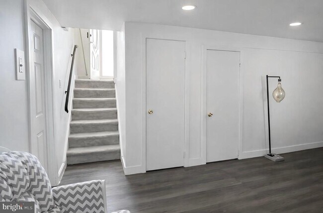 Building Photo - 610 Ogden Dr