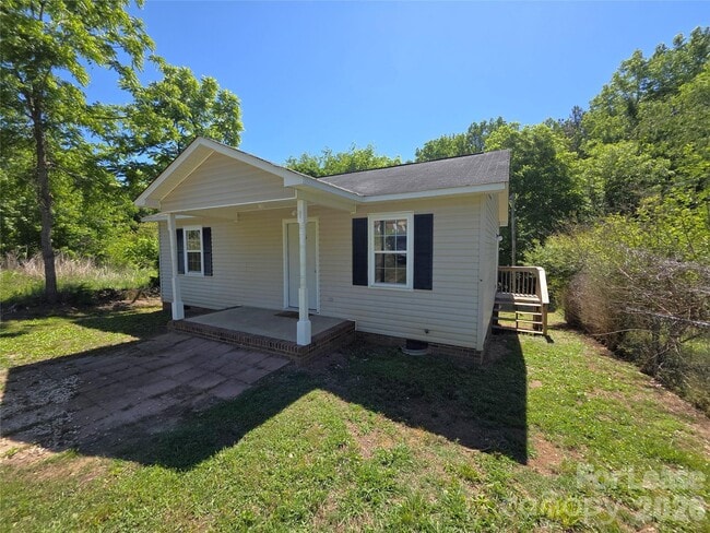 Building Photo - 405 S Pinchback Ave