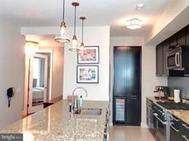 Building Photo - 1414 S Penn Sq